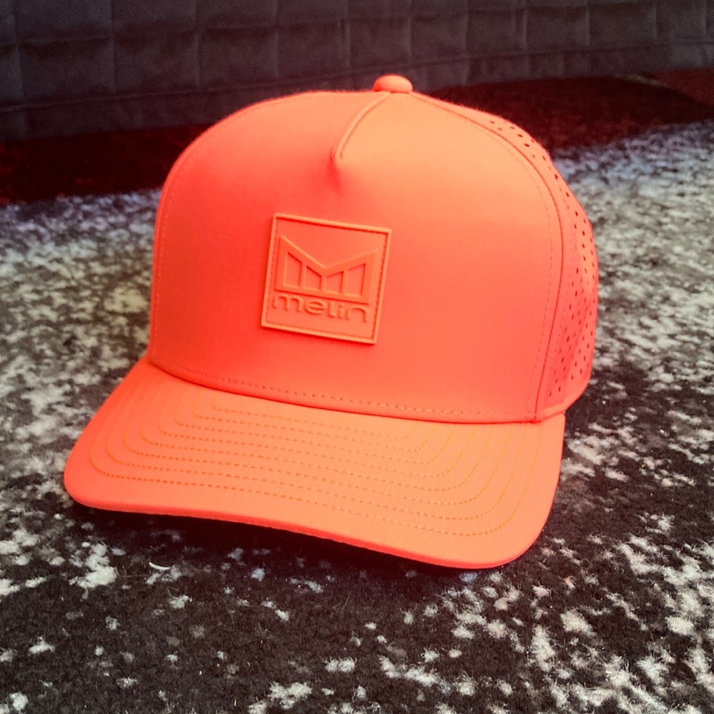 Melin Infared Odyssey Stacked Hydro Hat. Brand new, never worn. Size Classic.